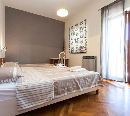 Apartment Pakostane Apartment *
